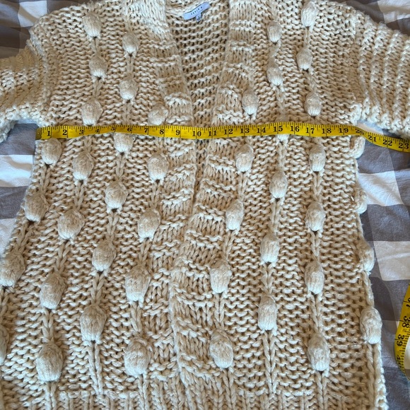 Cream oversize cardigan. - Picture 5 of 6